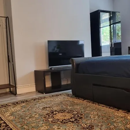 33 Camden Square - Double Room